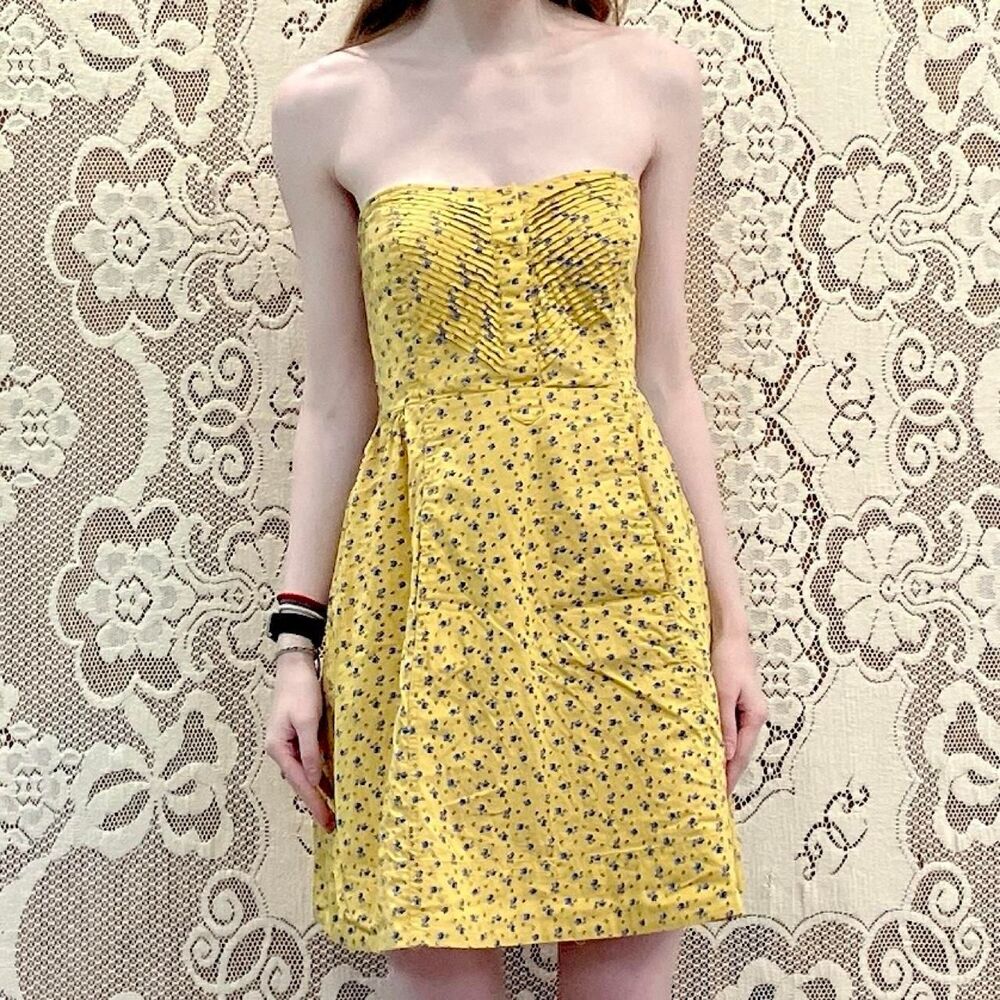 Kimchi-blue Women's Yellow & Blue Babydoll Floral Henley Top Strapless Dress